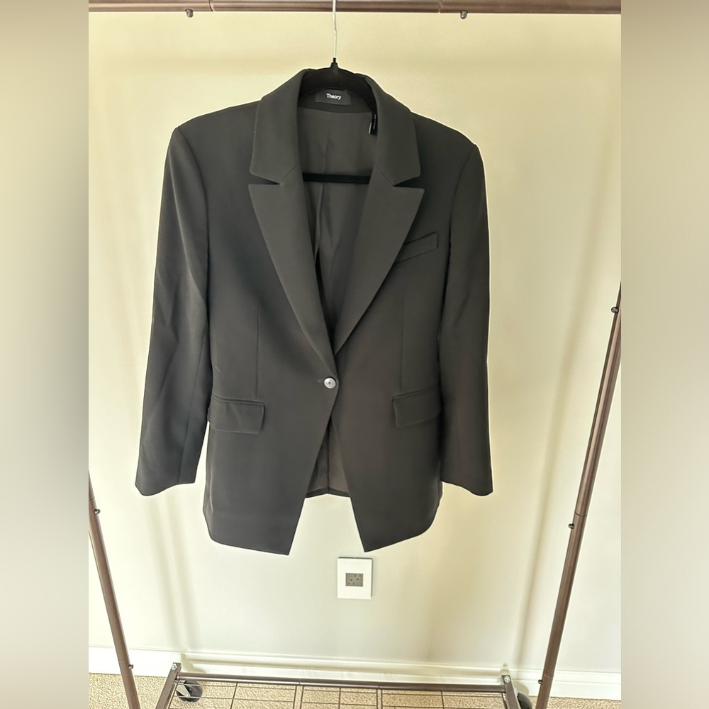 Theory Suit Set size 6